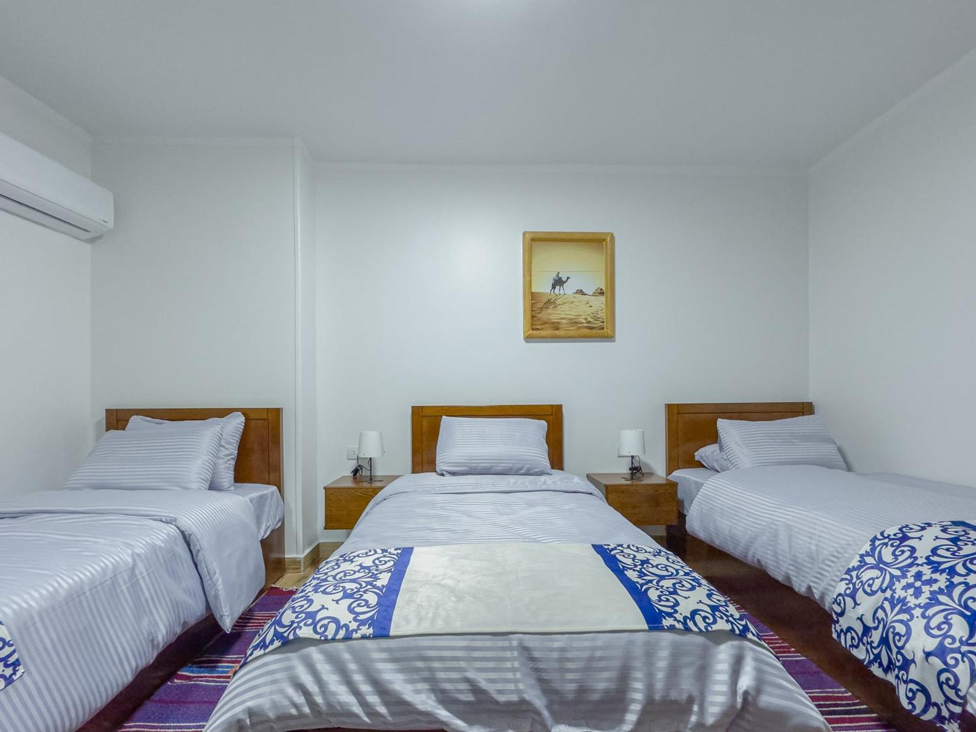 Royal Crown Hotel Giza Pyramids View Kafrat al Jabal Bilik gambar