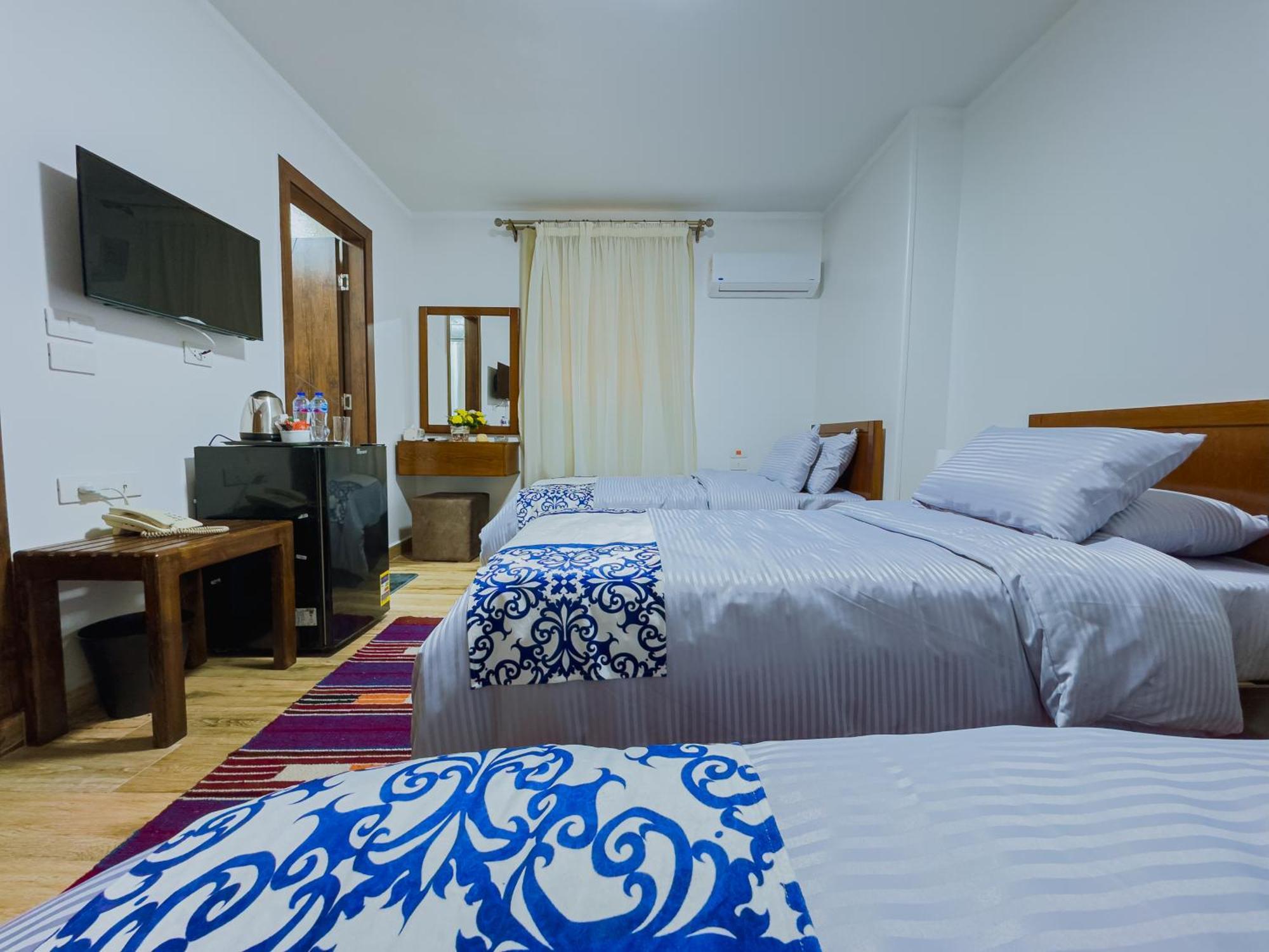 Royal Crown Hotel Giza Pyramids View Kafrat al Jabal Bilik gambar